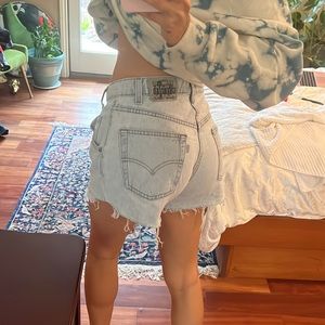 Levi’s cutoff shorts